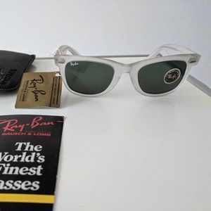 RARE VINTAGE RAYBAN WAYFARES SUNGLASSES FROSTED